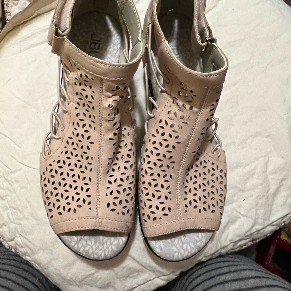 Jbu wedge sandals